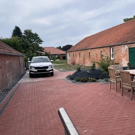Am Denkmal Apartamento Hage